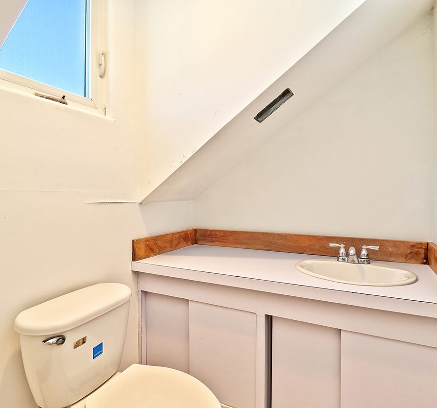 Sea Smoke Estate - Sea Smoke Residence Loft Bathroom