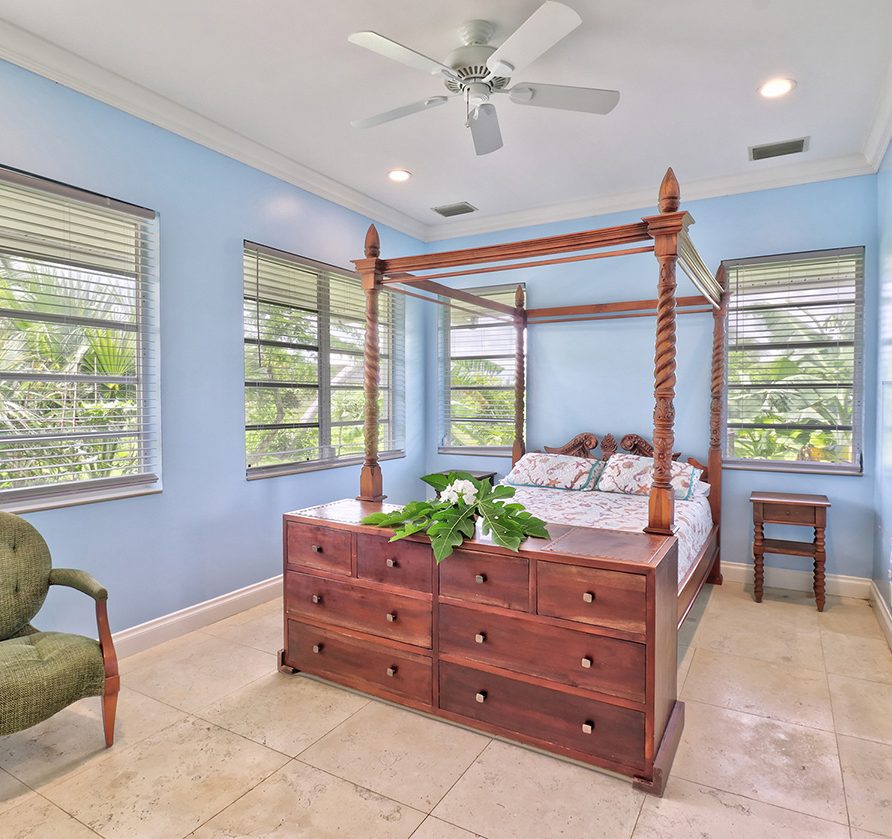 Sea Smoke Estate - Canal Home Bedroom 2